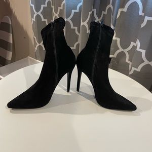 Forever 21 Black velvet sock boots, size 7.5